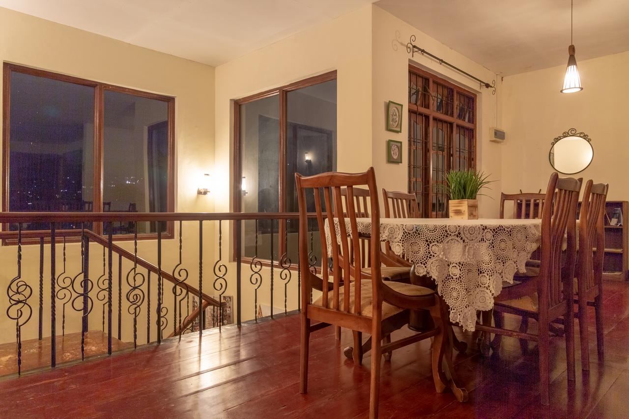Holiday Stay Inn 캔디 외부 사진